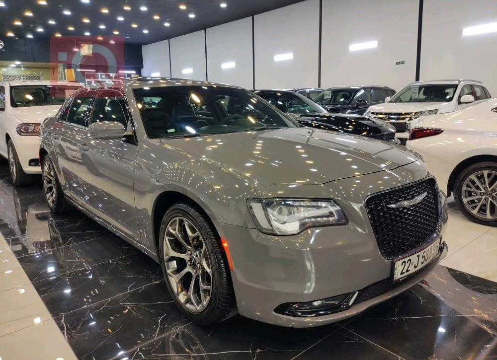 کرایسلەر 300